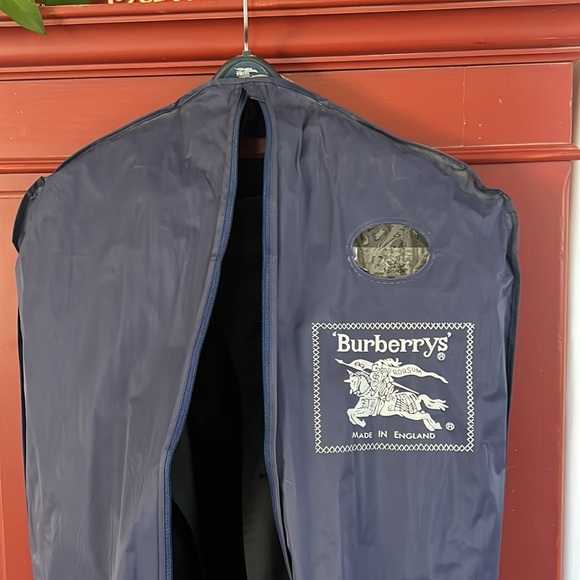 Vintage black Burberry Overcoat - Picture 12 of 13